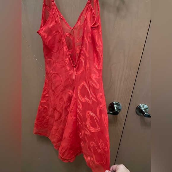 Lovely Silky Red Heart ❤️ lingerie in Size Medium. Mini length Adjustable straps - Picture 4 of 10
